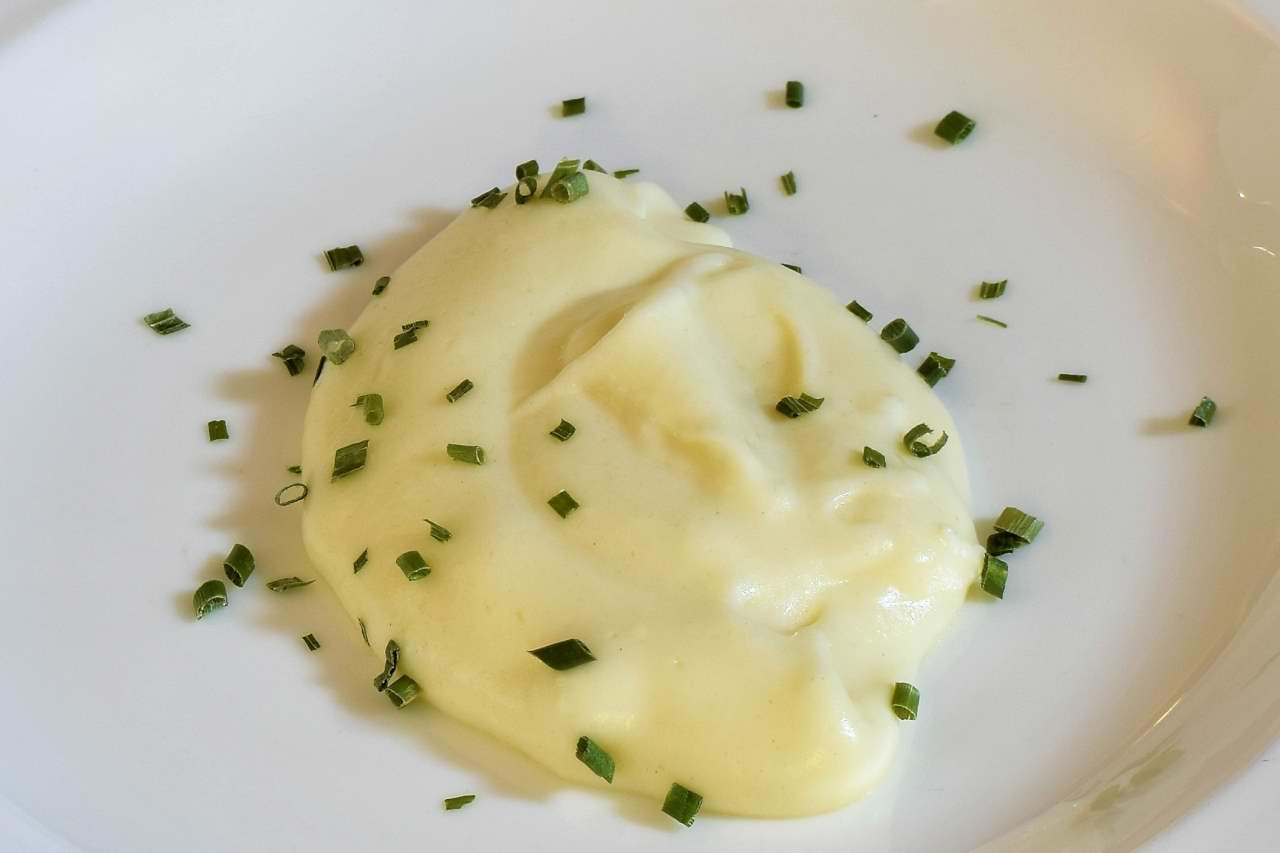 Sous Vide: Bechamel (Classic Cream Sauce) with a Simple Application